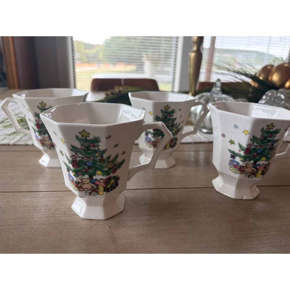 Nikko Christmastime Tall Mugs Large Footed Cups 4 1/4" Set of 4